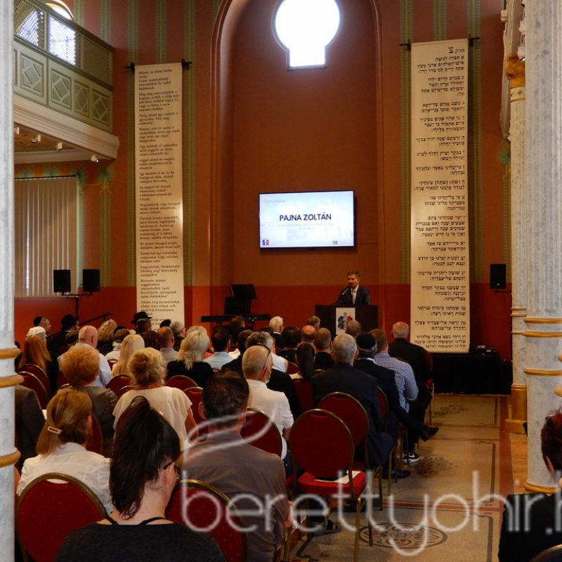 Átadták a felújított zsinagógát 38